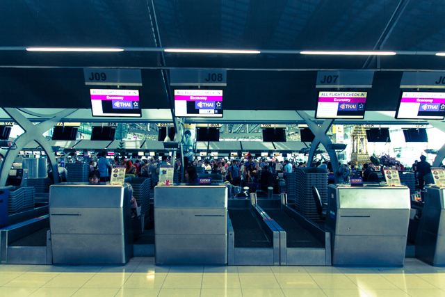 スワンナプーム国際空港のタイ国際航空チェックインカウンター