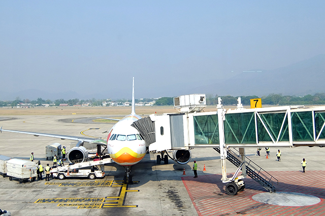 チェンマイ空港に駐機しているバンコクエアウェイズのA320