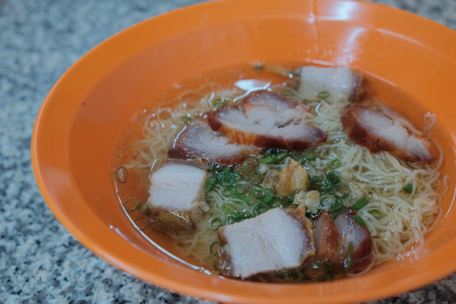 ร้านบะหมี่จงฟาのバミー