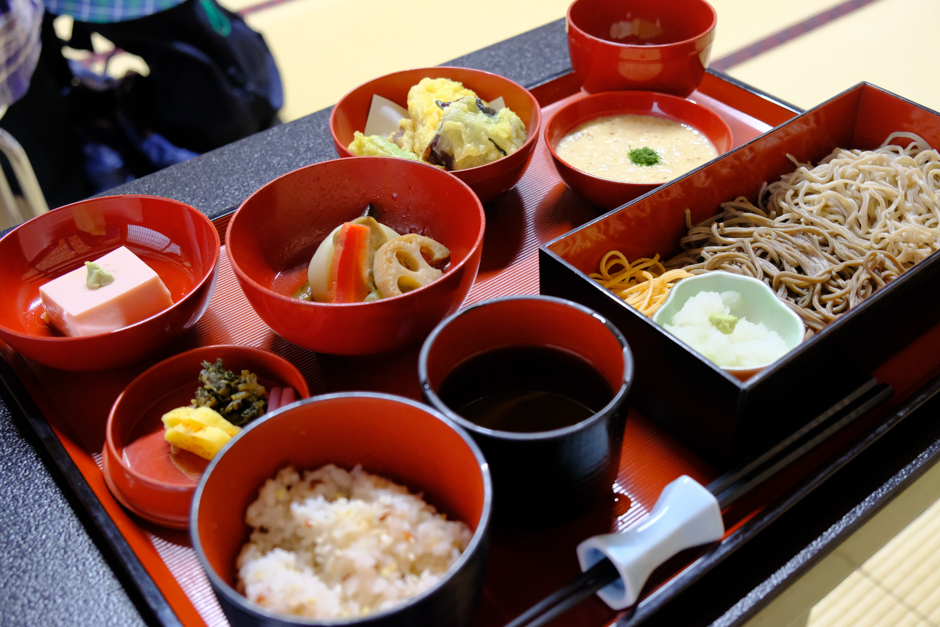 高尾山薬王院精進料理「そば御膳」